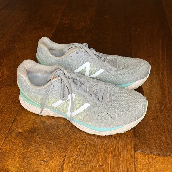 New Balance Womens Fresh Foam 880 V10 Running Shoes Size 9 - Picture 3 of 10